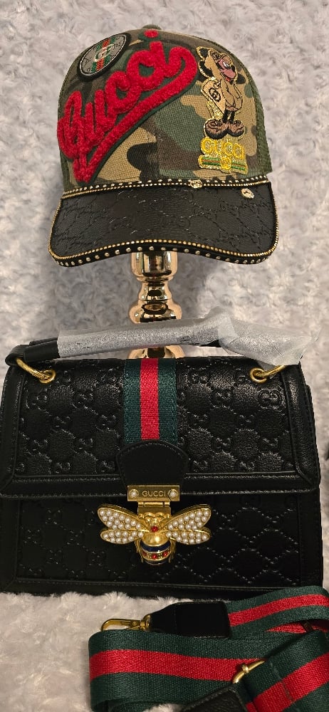 Image of Black Gorg Girl Bee handbag