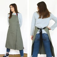 Image 4 of NEW! Split Leg Tie Apron for Potters & Makers with 3 Pockets. Dusty Green. No14:3 