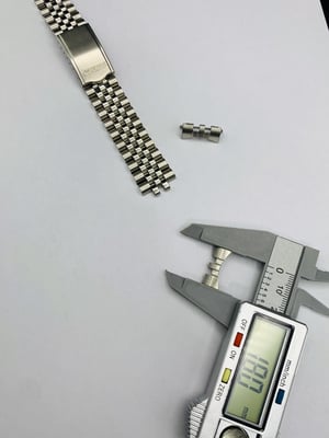 Image of 18mm Seiko curved lugs stainless steel gents watch strap,New.(MU-13)