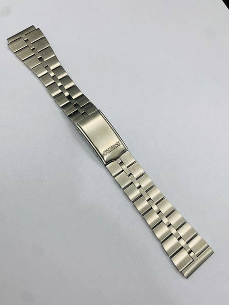 Image of 20mm stainless steel bullhead fishbone gents watch strap 6138-0040..6138-0049.New (MU-09)