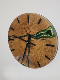 Image 2 of Wall Clock 18" diam. (green)