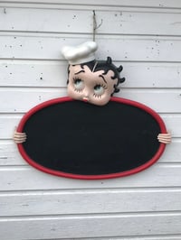 Image 1 of Grand tableau en résine surmonté de la tête de Betty Boop 