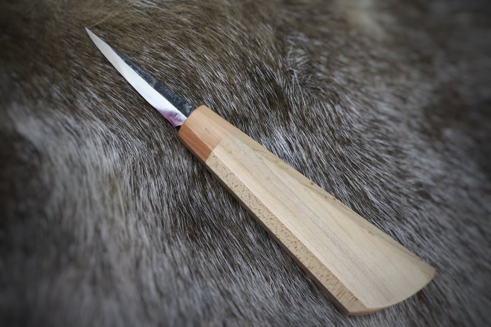 Image of 70mm and 90mm slöjd handled in maple and pear