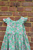Image 3 of Robe en liberty Betsy Meadow  Granny Smith dos U petits volants aux manches