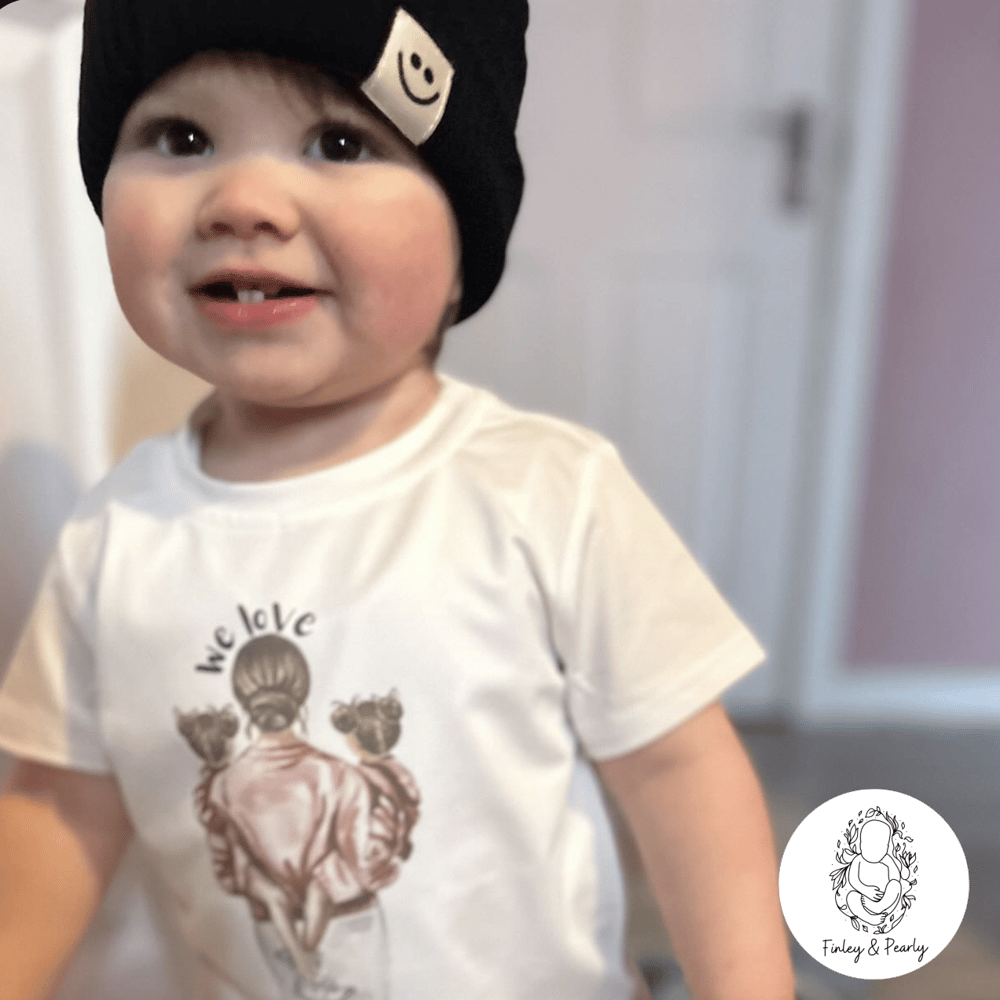 T-SHIRT: We Love Our Mummy