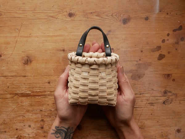 Image of MINI WALL BASKET WITH BLACK TAN LEATHER NO.1