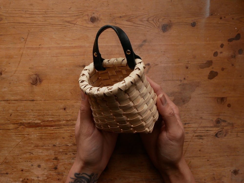 Image of MINI WALL BASKET WITH BLACK TAN LEATHER NO.3