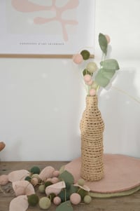 Image 4 of Bouquet de boules de feutre et feuillage en laine mérinos 