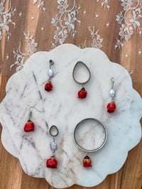 Image 2 of Pearl Forever Roses (Silver)