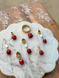 Image 4 of Pearl Forever Roses (Gold)