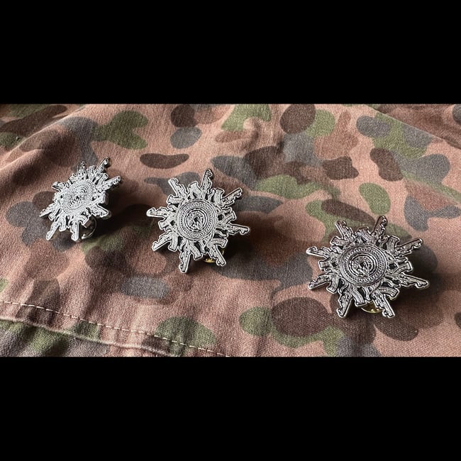 Tetragrammacide pins 2