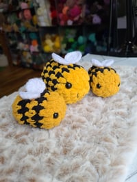 Image 5 of Bumble Bee