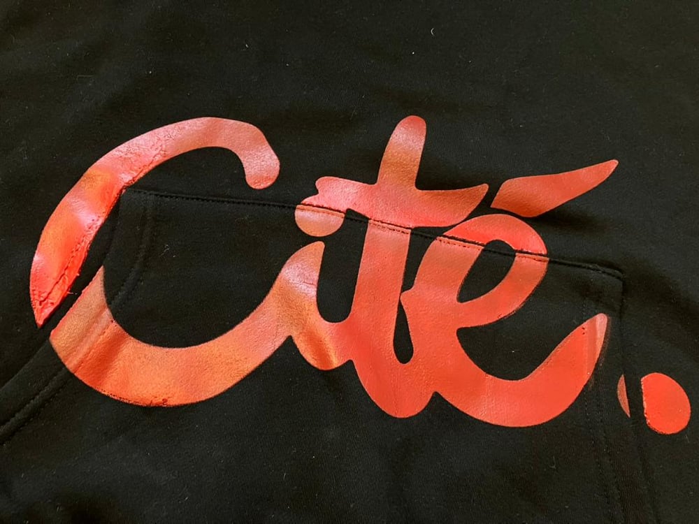 [1/1] Hoodie CITÉ. (Rouge/L)
