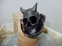 Image 1 of Monstre skull incense holder