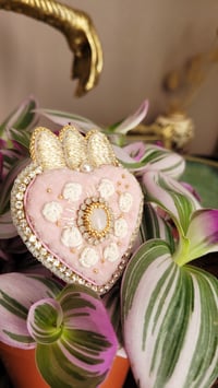 Image 2 of Broche Ex Voto FIORE