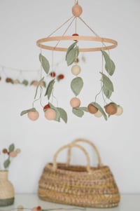 Image 3 of Mobile cerises