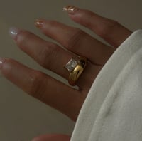 French Kiss Ring