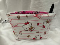 Image 3 of Snack Cat Zipper Pouch