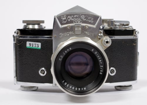 Image of Exacta VX 35mm film camera with Carl Zeiss Jena 58mm F2 Biotar lens #9175