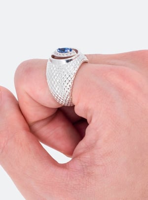 Image of MIDNIGHT FACTORY - Cat-Eye Cutout Cocktail Signet Ring (Blue)