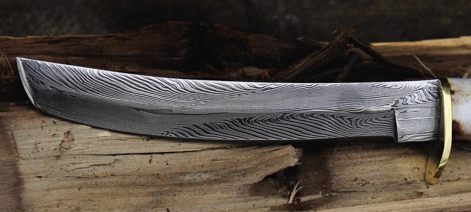 Image of Japanese Tanto feathered Damascus blade