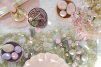 Image 3 of Guirlande de boules de feutre pour Pâques et le printemps
