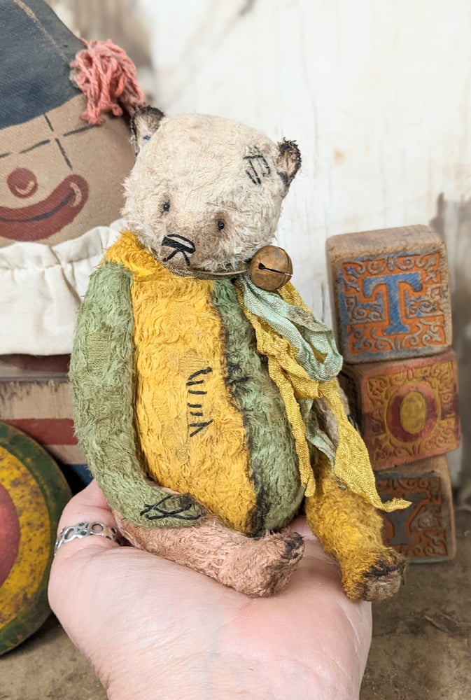 Image of SCRAPS a 7"  Vintage style Mint Green/Pink/Gold & Cream fat grizzly bear  whendi's bears.