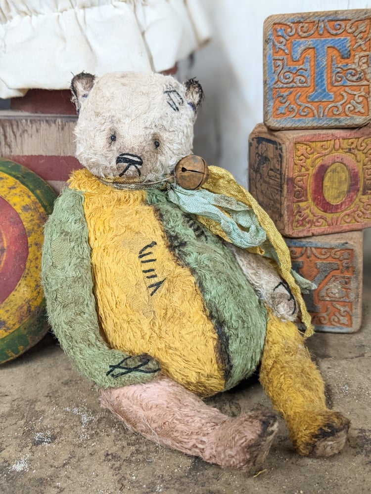 Image of SCRAPS a 7"  Vintage style Mint Green/Pink/Gold & Cream fat grizzly bear  whendi's bears.