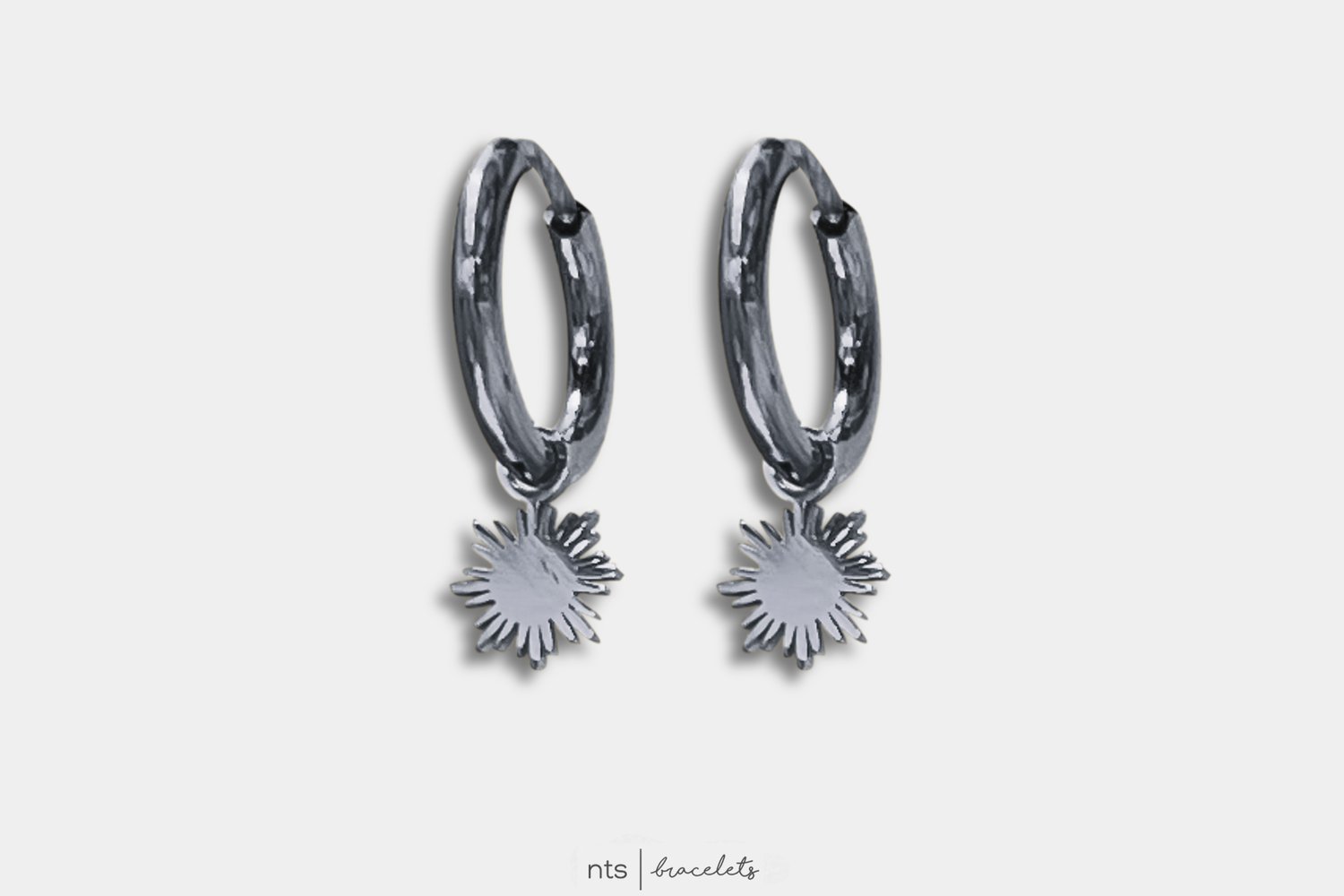 Image of SILVER FILIPINA MINI ARRAW HUGGY EARRINGS (Silver)