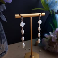 Image 4 of Quatrefoil MOP Pearl Dangle Earrings 4 | Simona