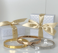 Image 2 of Heart Halo Bangle
