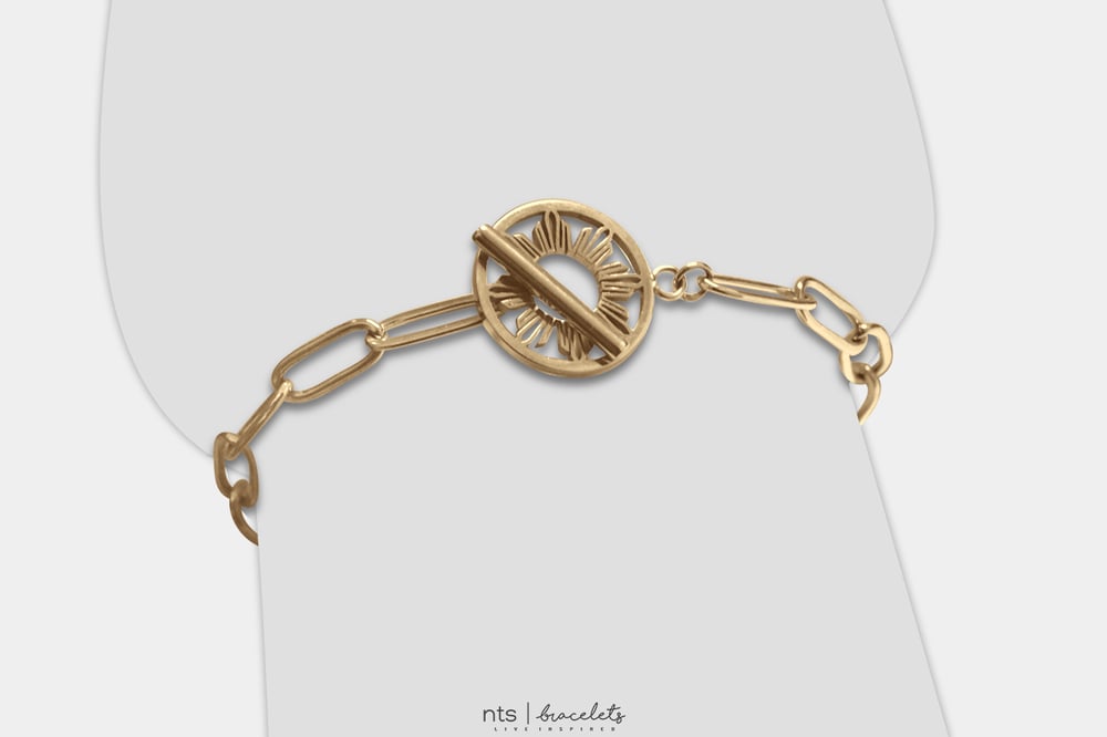 Image of ARRAW/SUN GOLD PAPERCLIP BRACELET (Gold)