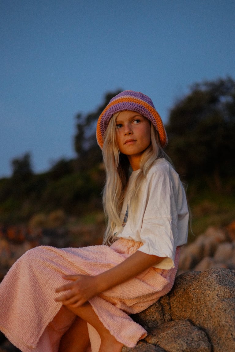 CROCHET HAT - SUNSET Image 3