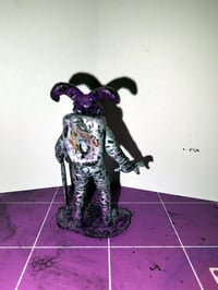 Image 2 of Tiny Skull Spaceman