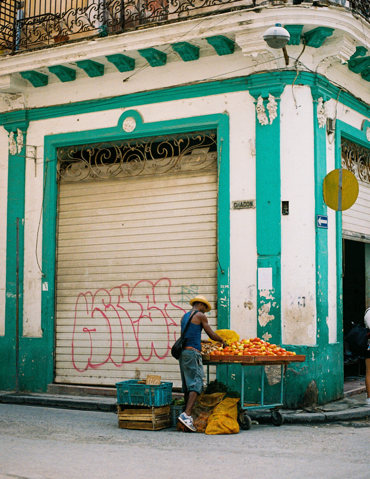 Image of TOMATES EN CALLE CHACON
