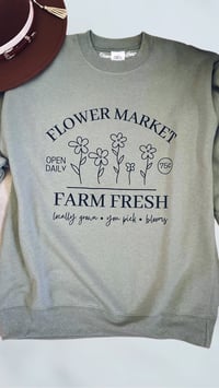 The Flower Market/ Crewneck 