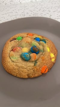 M&M Peanut Cookies