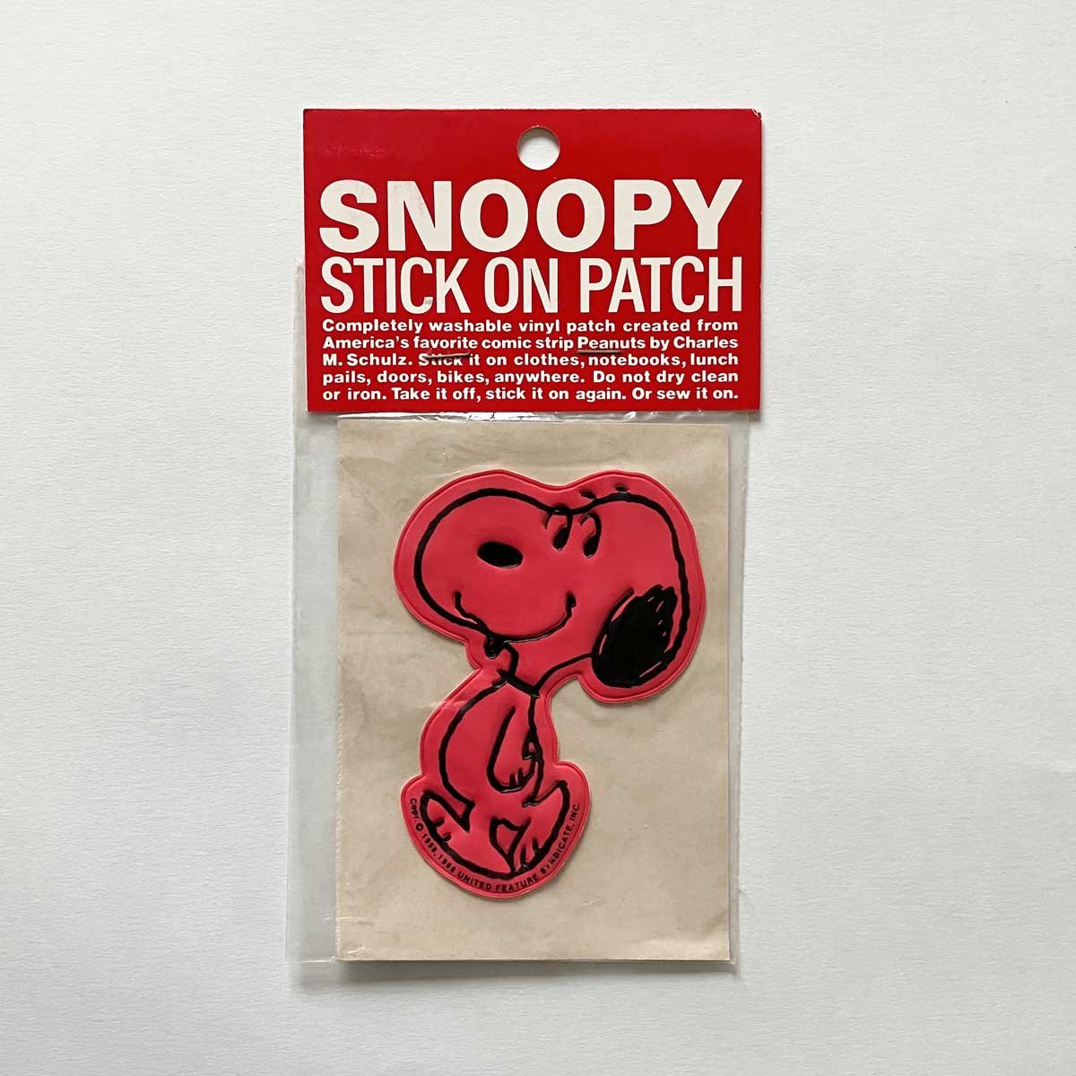 Image of Patch Snoopy rouge années 70