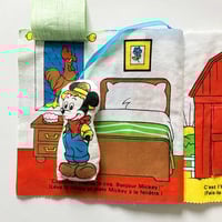 Image 4 of Imagier tissu Mickey à la ferme Fernand Nathan