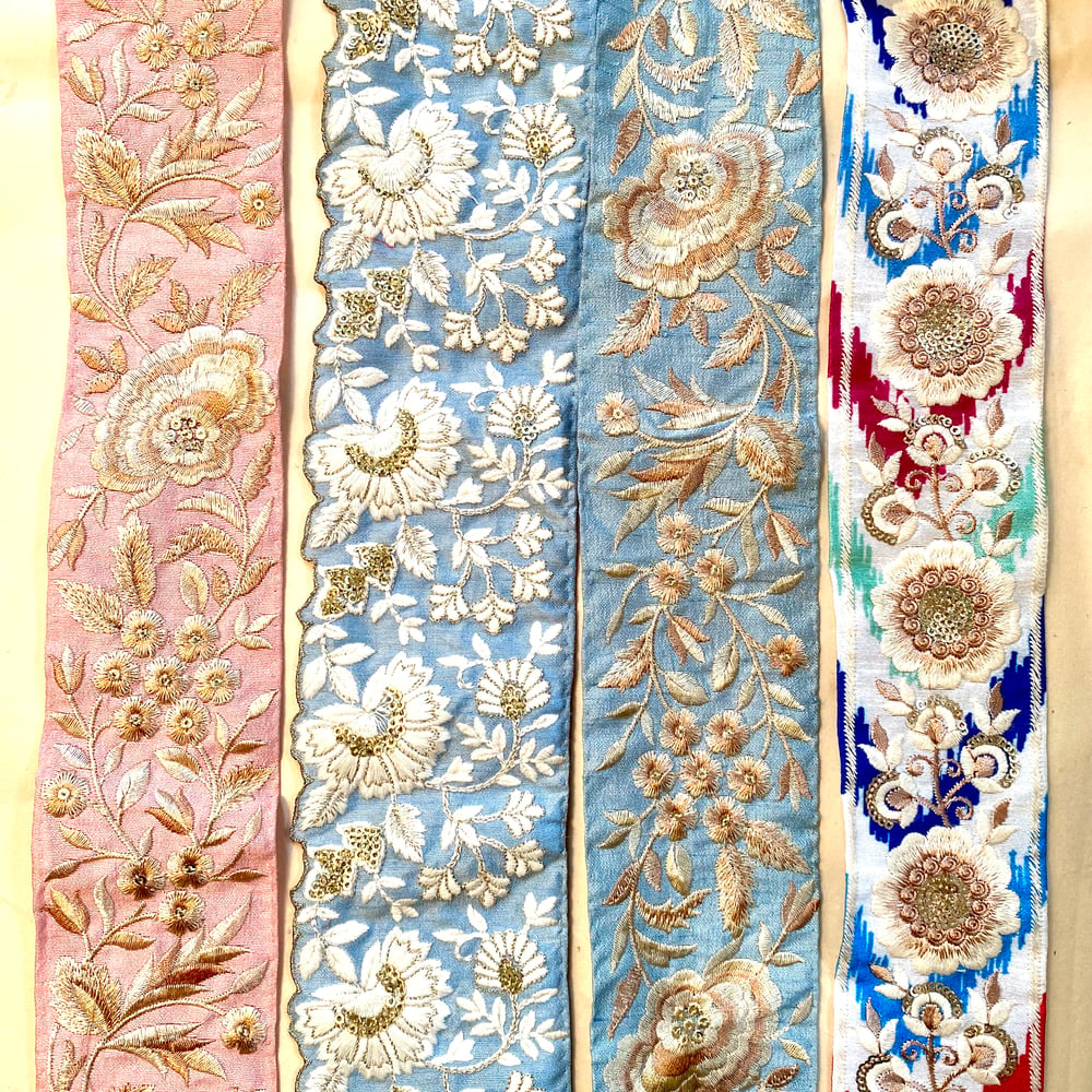 Image of EMBROIDERED RIBBON PAGE B1-B4