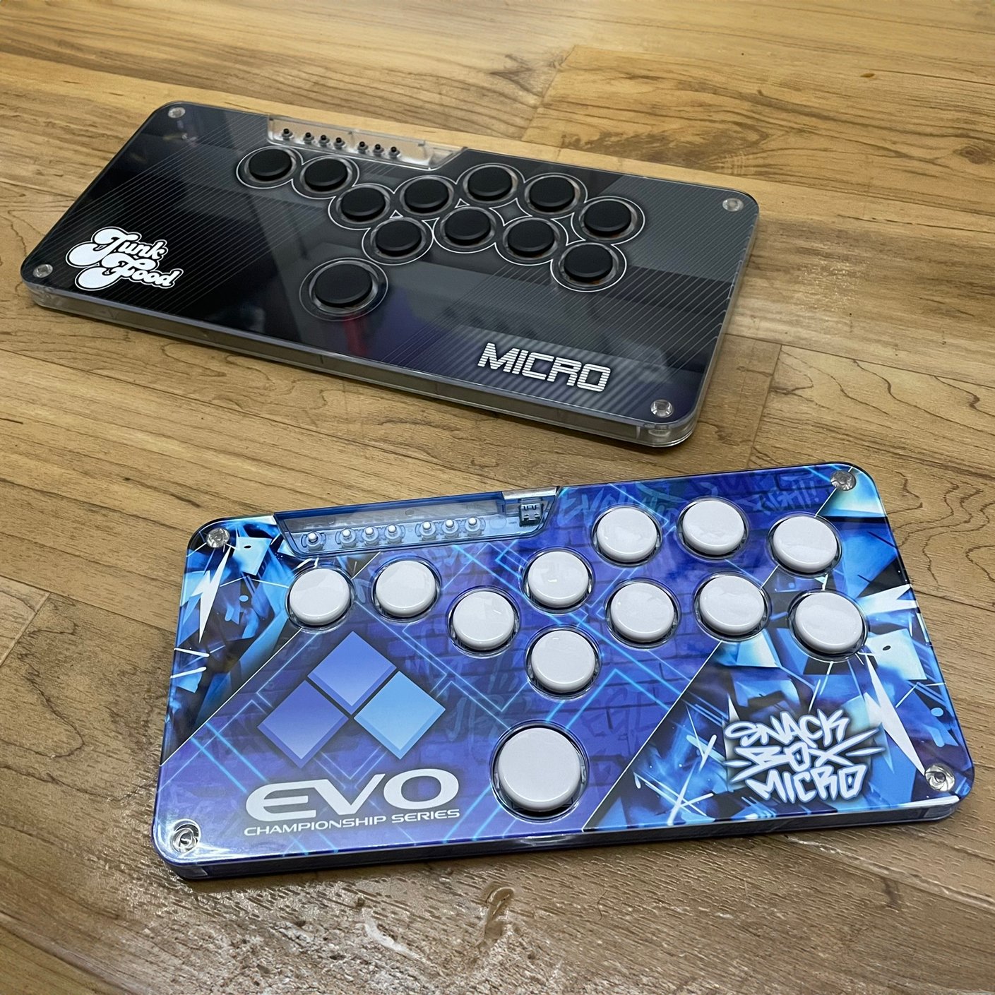 SnackBox Micro Artwork Case PS5/PC/NS/XB 【公式通販】