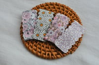 Image 1 of Neutral Floral Snap Clips