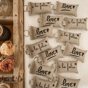 Image of Porte-clés lin naturel "à la folie ..." ou "Love"