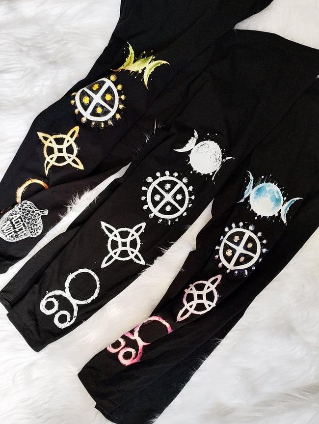 Protection symbol Leggings 