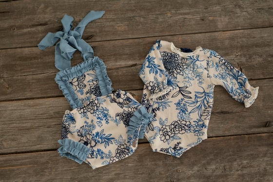 Image of MELODY ROMPER - SITTER SIZE