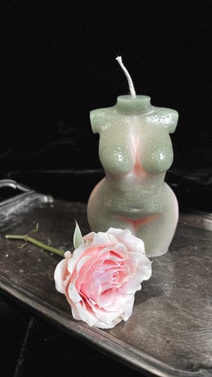 Image of 𝔙𝔢𝔫𝔲𝔰 ℭ𝔞𝔫𝔡𝔩𝔢𝔰