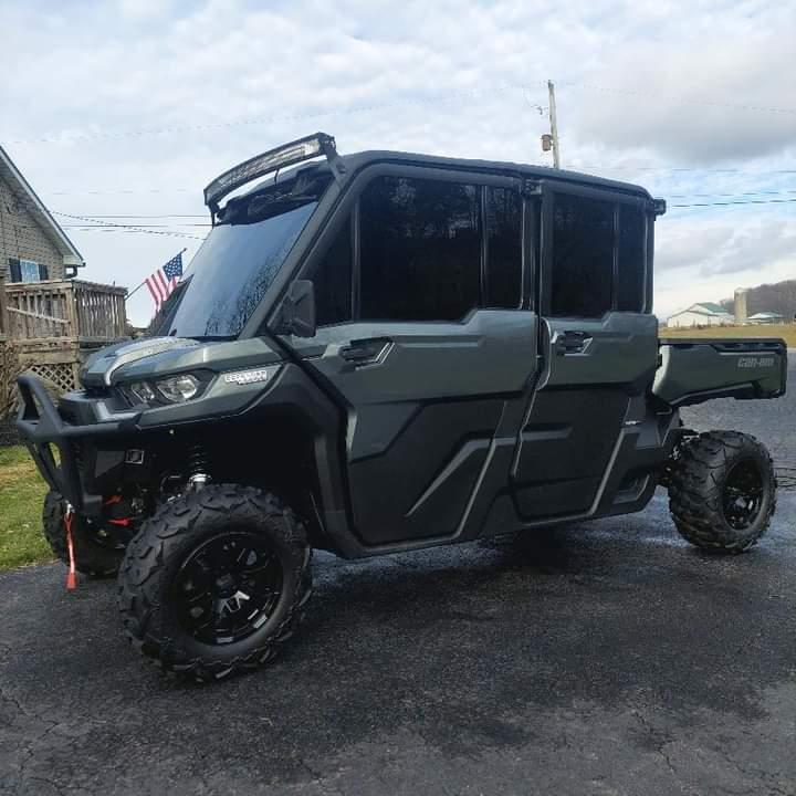 Image of CAN-AM 2023 BLACK REFLECTIVE 