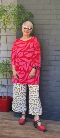 Image 1 of KylieJane Oversized top- pink and red