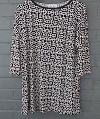 Image 3 of KylieJane Oversized top -black and cream links