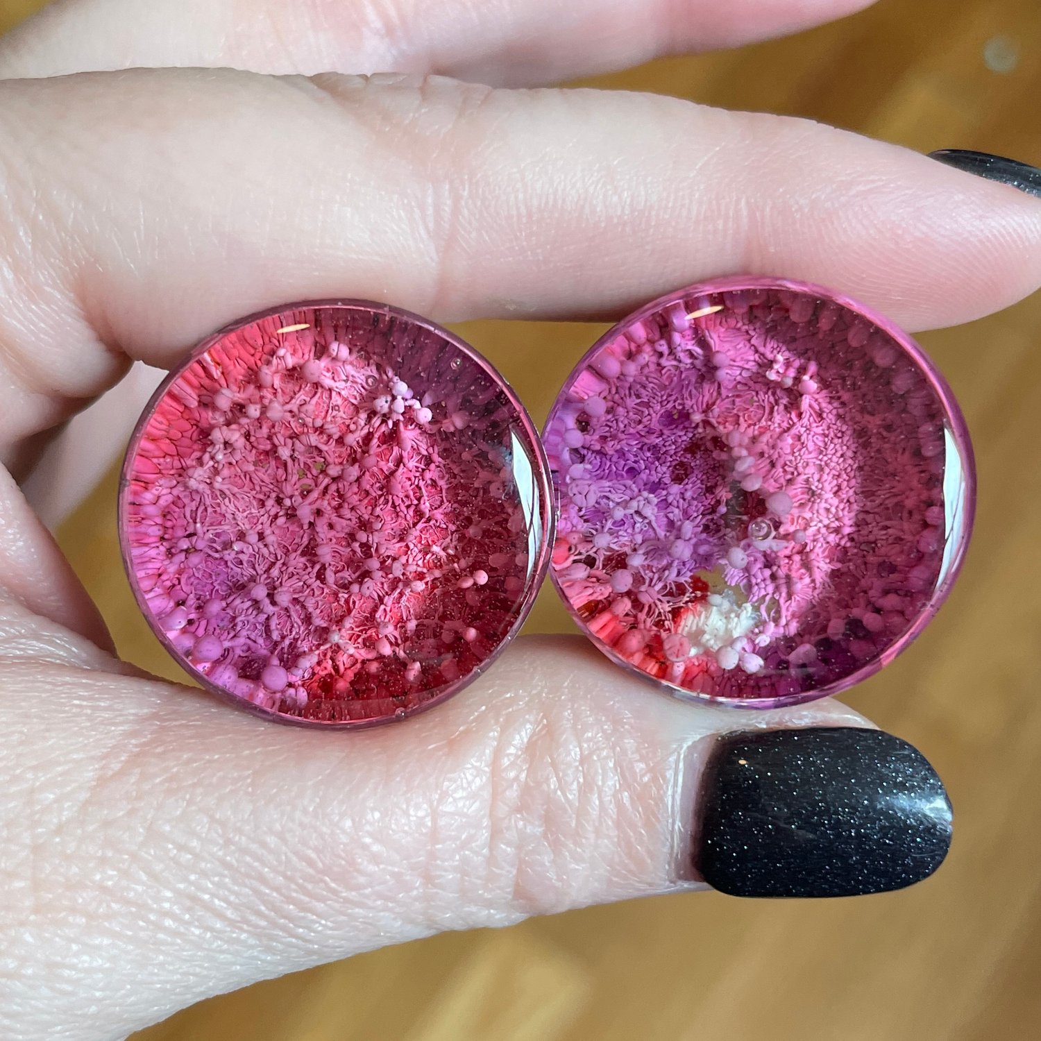 Image of 1" Red/Pink/Purple Inky Plugs